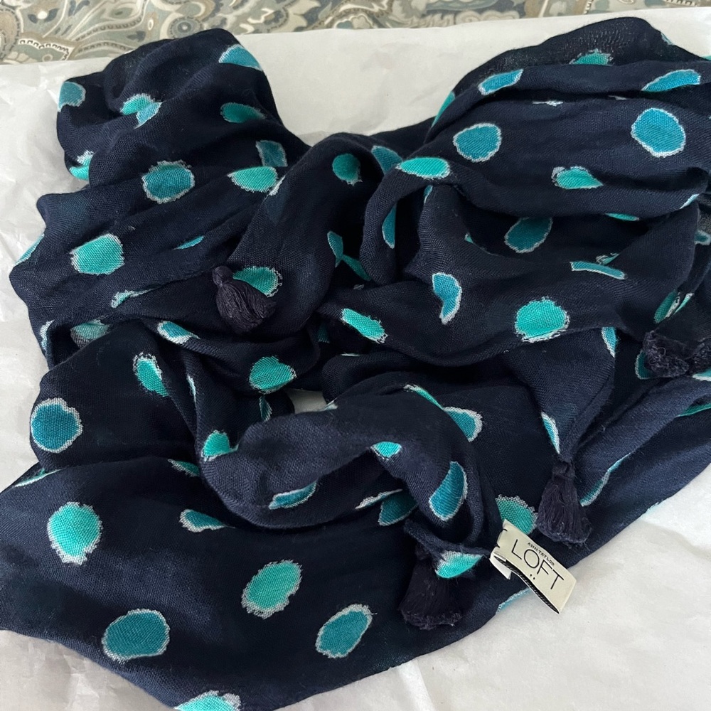 49”x25” Loft tasseled blue scarf